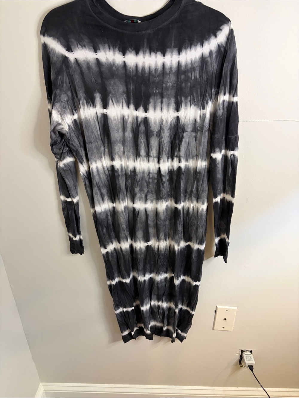 Hard Tail Black & White Tie-Dye Long Sleeve Dress